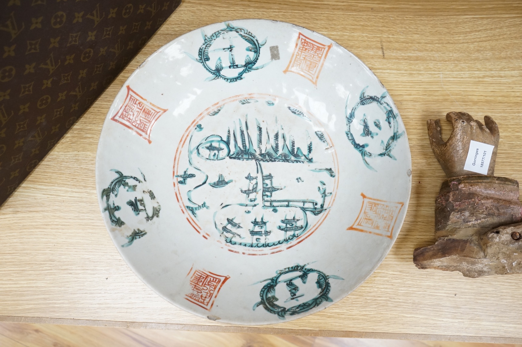 A Chinese Swatow ware polychrome enamelled dish, Zhangzhou, late 16th/early 17th century, 38cm
